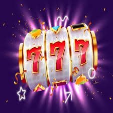 Pemain bermain Bingo apk7 secara online dengan tampilan kartu digital yang interaktif di smartphone